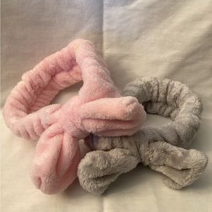 HEADBAND LOT/ MAKE UP/ CLEANSING ETC 9 total